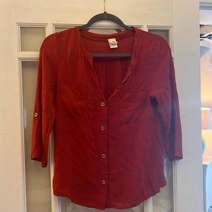 Small button down lightweight shirt